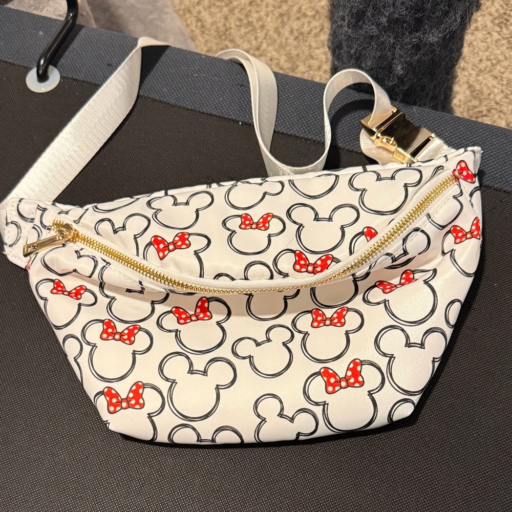 Mickey and Minnie Print Fanny Pack